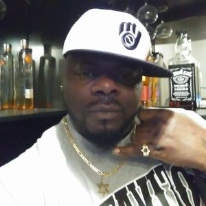 Meet your Posher, Tray